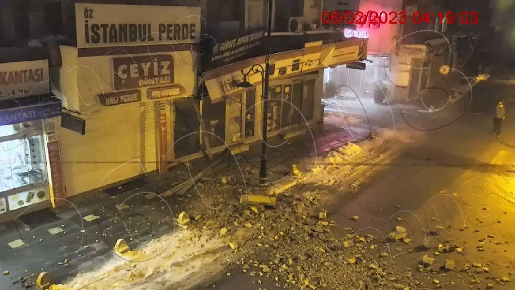 Malatya'da depremin ilk anları polis telsizlerine yansıdı