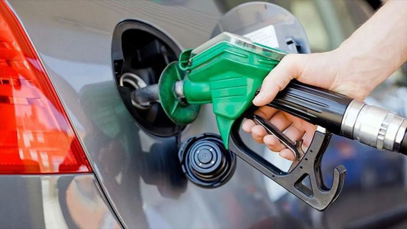 Petrol Fiyatlarında Düşüş! Brent Petrol Antalya'daki Zirveye Odaklandı