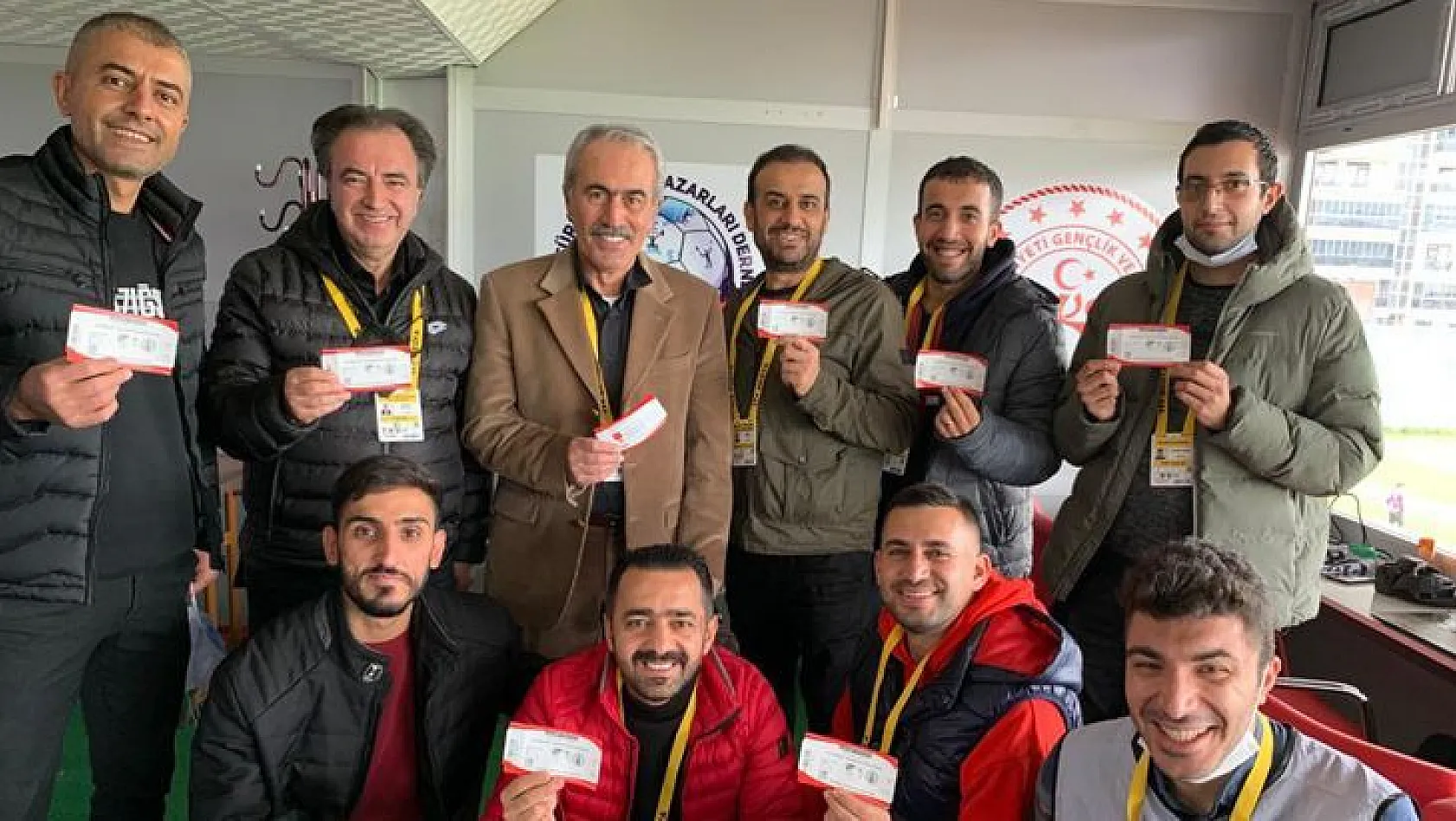 Spor medyasından Elazığspor'a 'biletli' destek