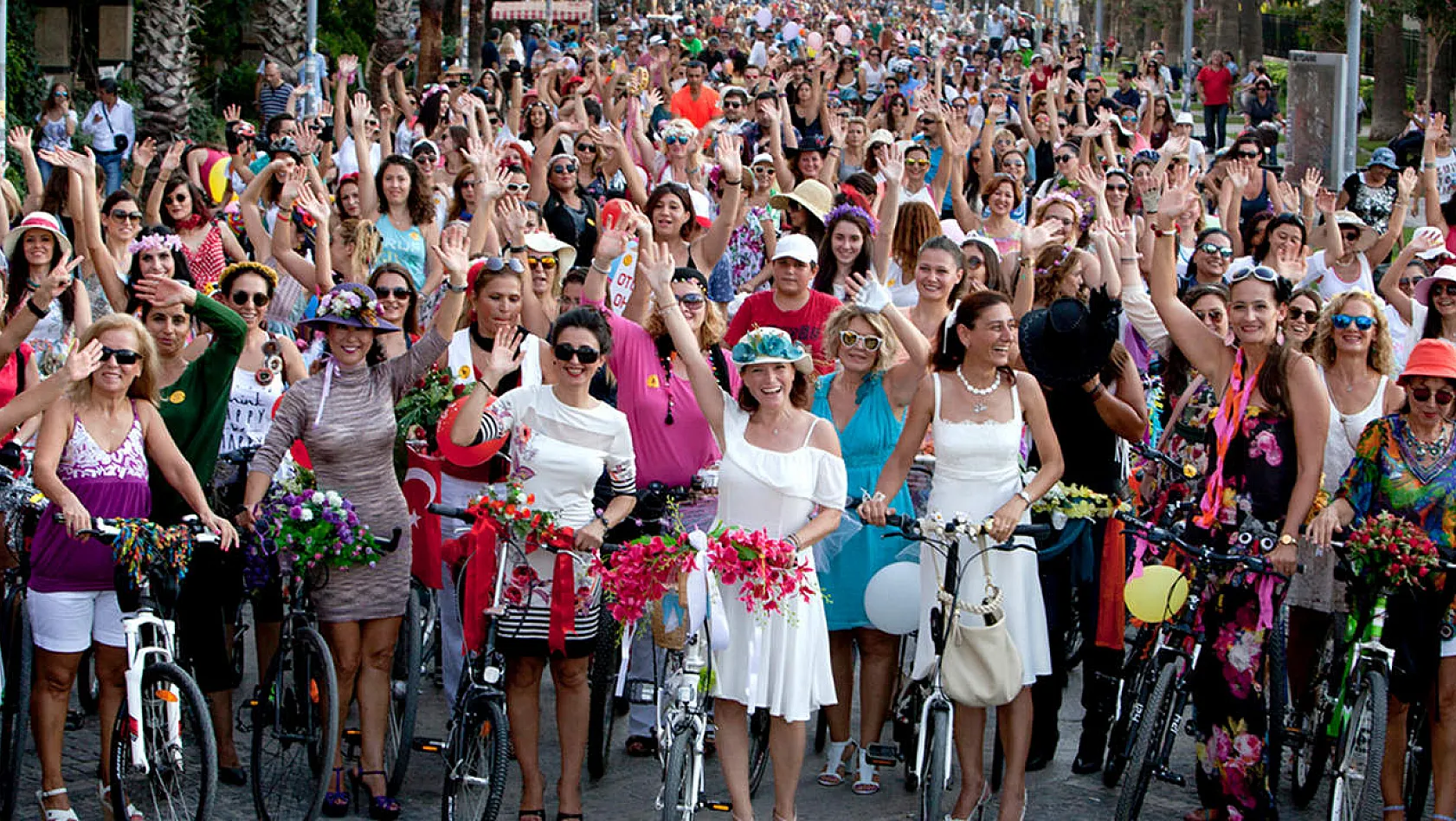 Süslü Kadınlar Bisiklet Turu 17 Eylül'de  Yapılacak