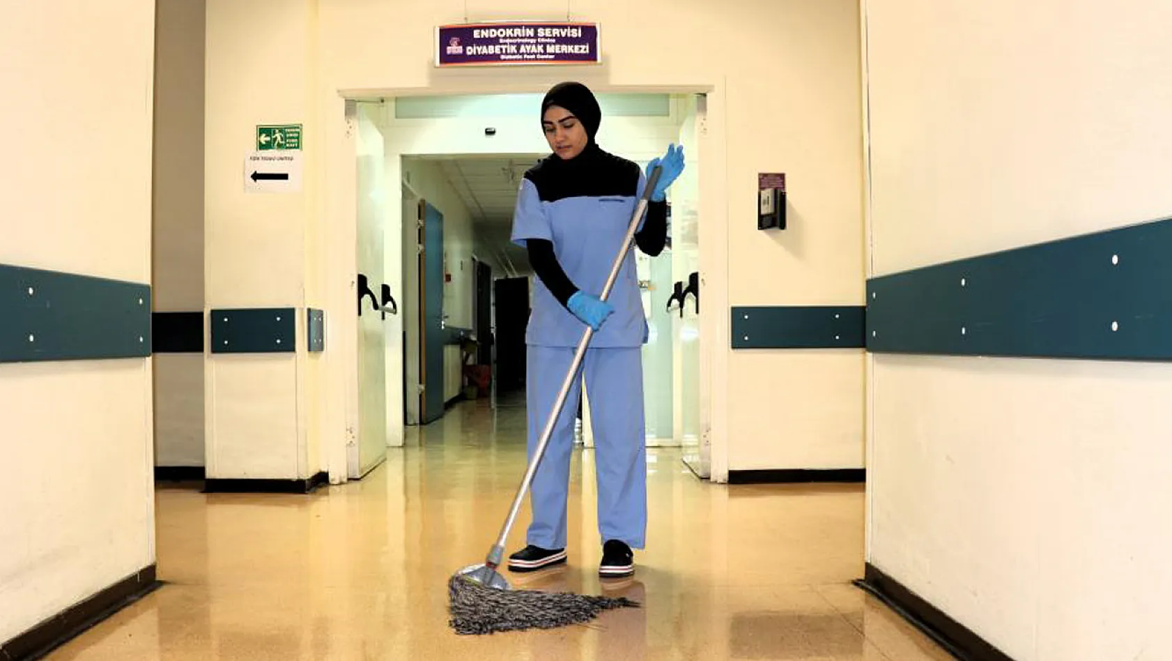 Temizlik Personeli Olarak Çalıştığı Hastanenin Tıp Fakültesini Kazandı