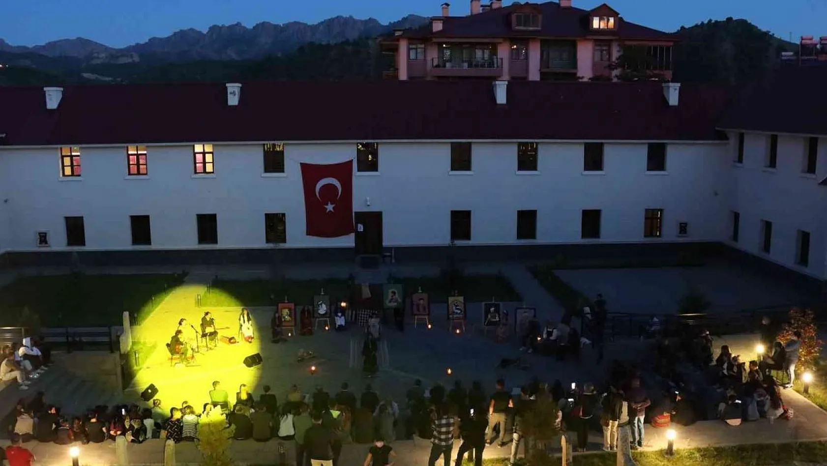 Tunceli'de askeri kışla modern müzeye dönüştürüldü, 40 bin kişi ziyaret etti
