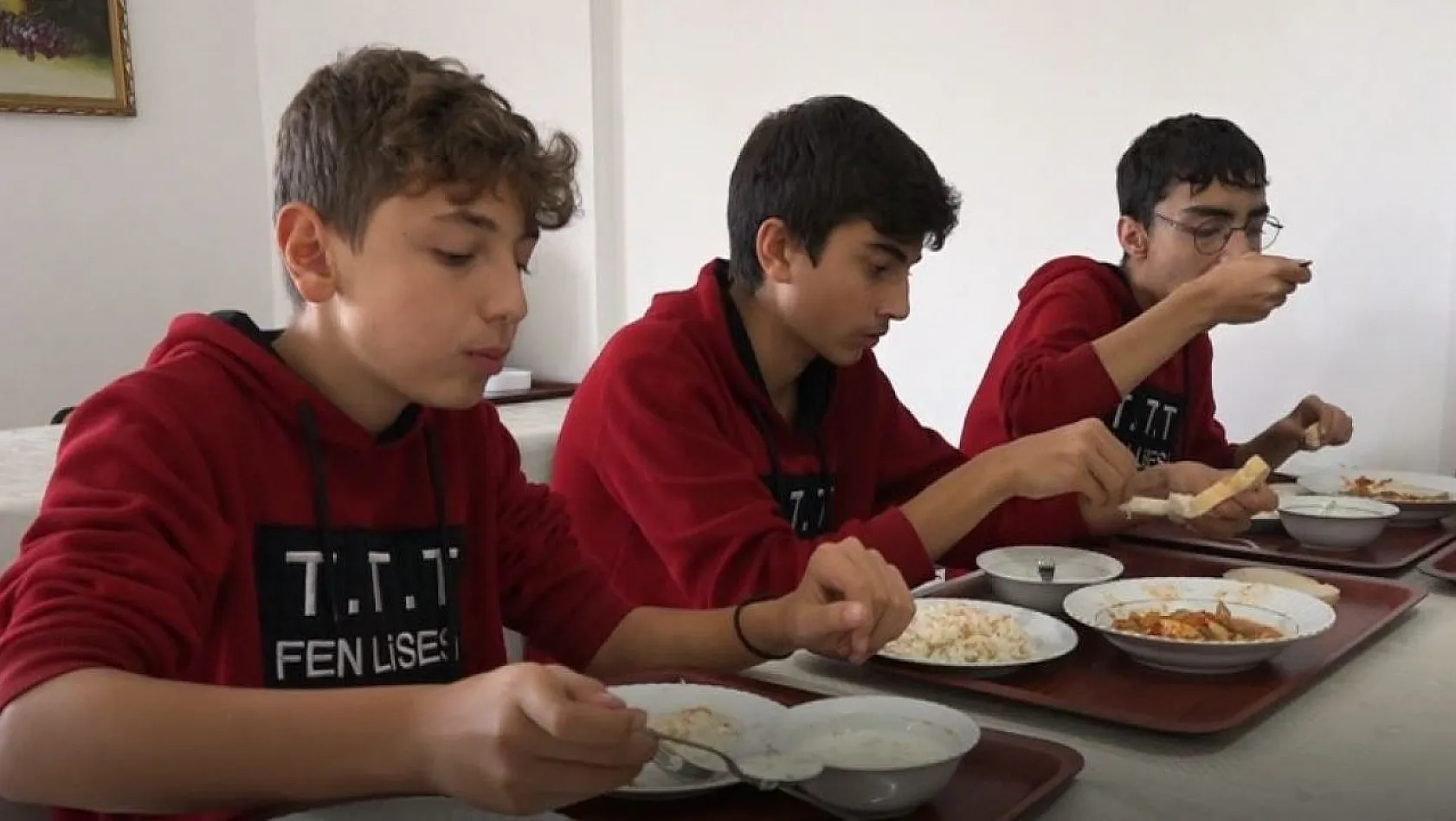 Tunceli'de bin 983 öğrenciye ücretsiz yemek hizmeti