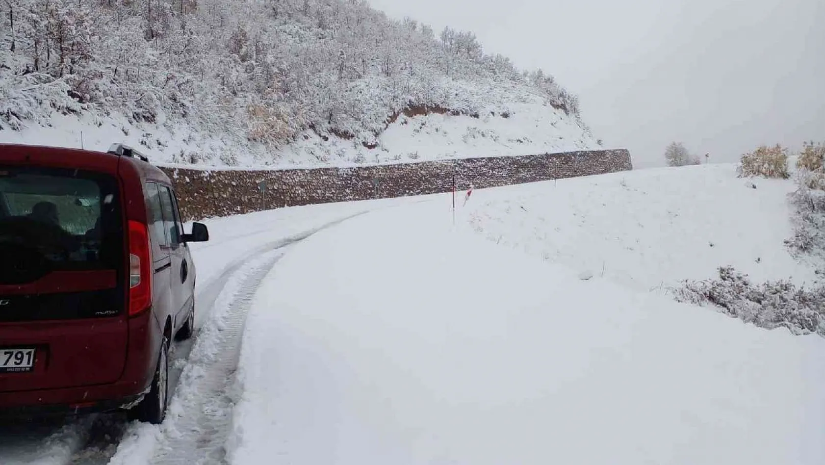 Tunceli'de karla mücadele çalışması