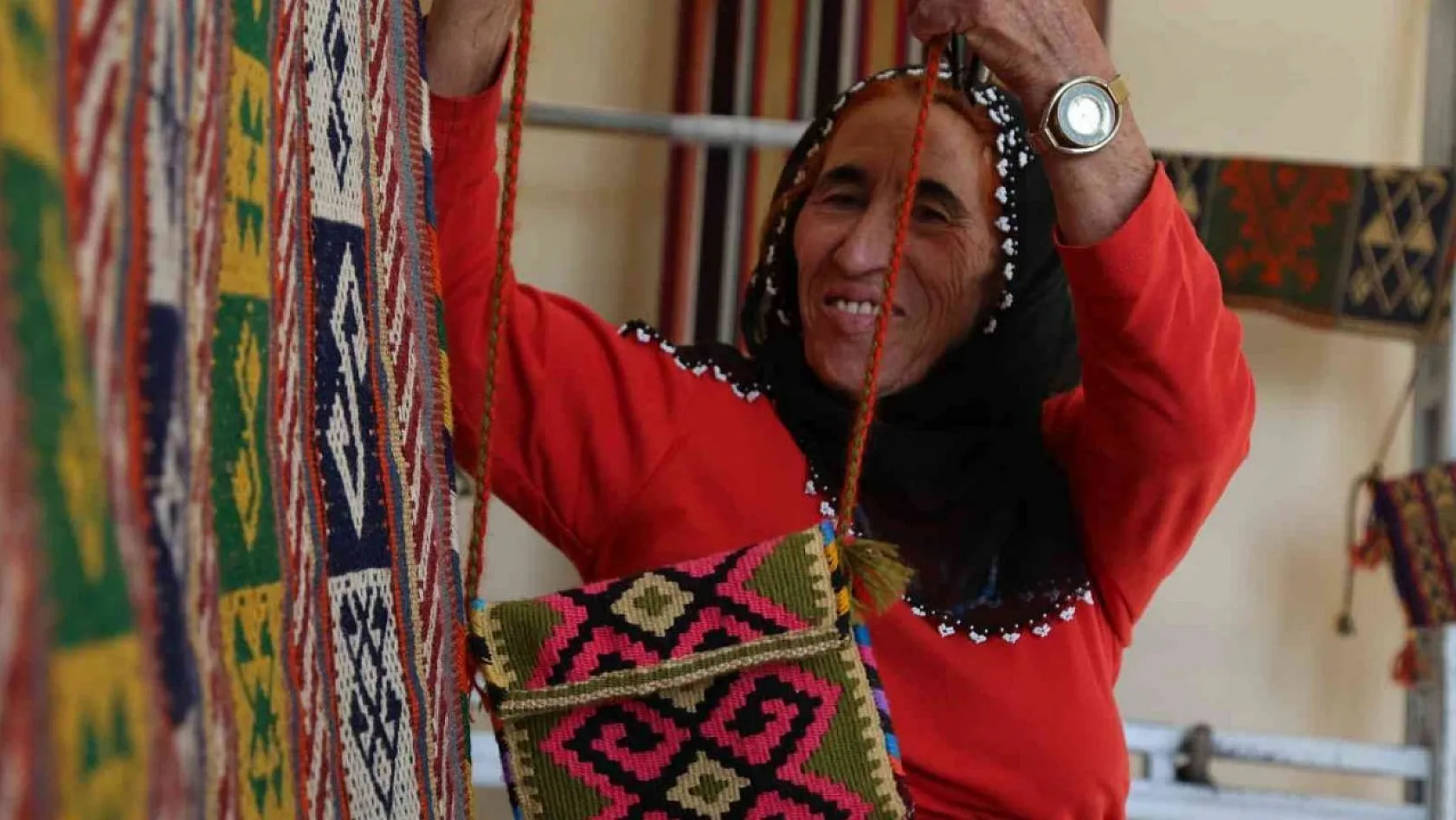 Tunceli'nin en önemli kültürel eseri 'cacim', 76 yaşındaki Zerican ninenin elinde hayat buluyor