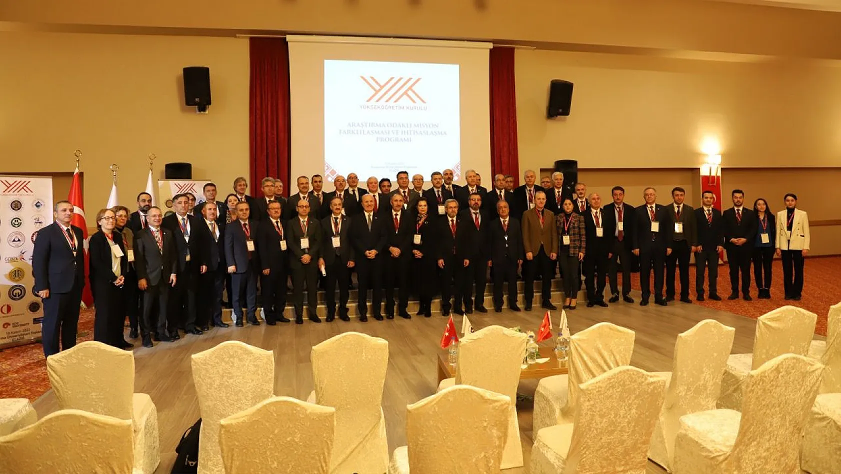 YÖK Başkanı Prof. Dr. Erol Özvar'ın Katılımıyla 'Araştırma Üniversiteleri' Toplantısı Gerçekleştirildi