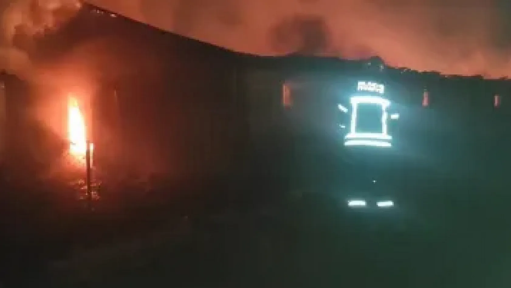 Elazığ'da Korkutan Yangın