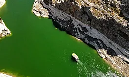 Droncu sınıf öğretmeninin çektiği eşsiz görüntüler hayran bıraktı
