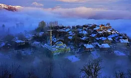 Elazığ'ın şirin köyünde sis güzelliği
