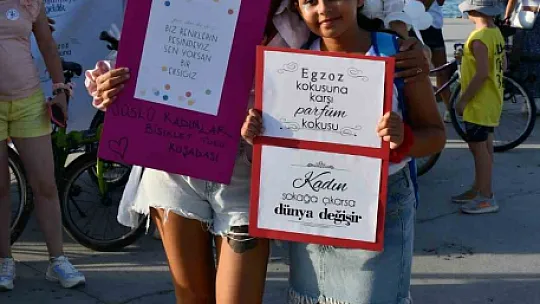 Elazığ'da Süslü Kadınlar pedal çevirdi