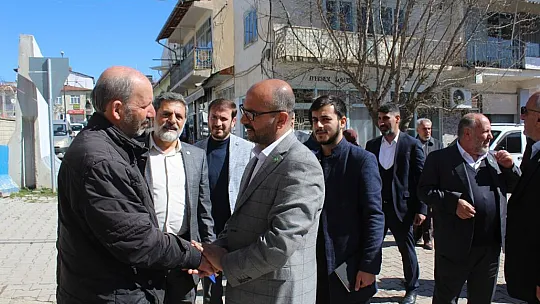 HÜDA PAR Genel Başkan Yardımcısı Şahin memleketi Palu`da vatandaşları ziyaret etti