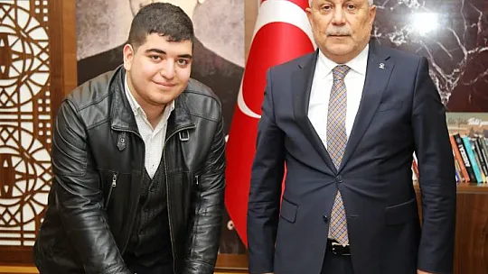 AK Parti'nin Kurulduğu Gün Doğan Semih'ten Başkan Yıldırım'a Ziyaret