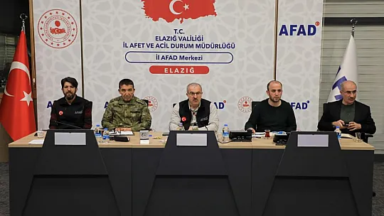 Elazığ'da Deprem Sonrası Değerlendirme Toplantıları Sürüyor