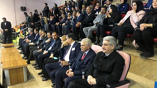 Elazığ'da AK Parti'nin Temayül Yoklaması Yapıldı