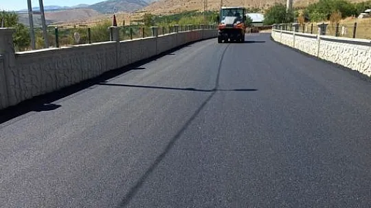 Şehit Fethi Sekin'in Kabrinin de Bulunduğu Baskil Doğancık Köy Yolunda BSK Asfaltlama Çalışmasına Başladı