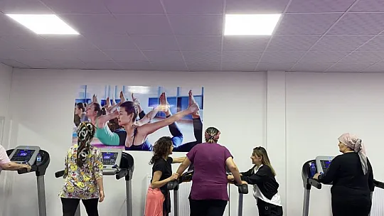 Elazığ Belediyesi Hilalkent Bayan Spor Kompleksi Yoğun İlgi Görüyor