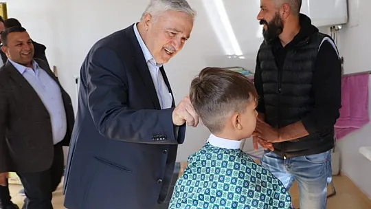 Milletvekili Demirbağ, Arıcak'ta Esnaf ve Vatandaşlarla Bir Araya Geldi