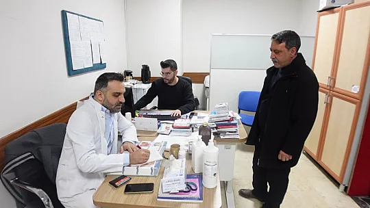 Dr. Öğretim Üyesi Esen, Sedef Hastalığı Hakkında Bilgi Verdi