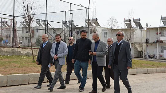 HÜDA PAR Genel Başkan Yardımcısı Av. Mahmut ŞAHİN Konteyner kenti ziyaret etti