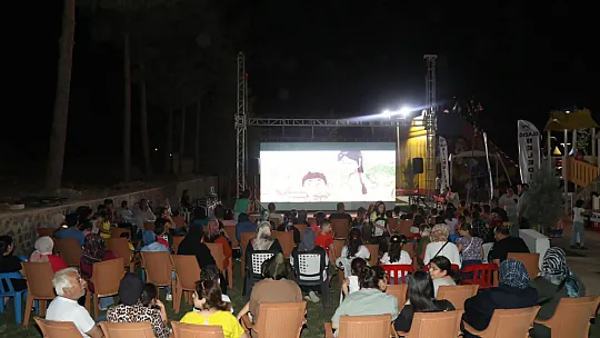 Çocuklar, Elazığ Belediyesi'nin Gerçekleştirdiği Etkinliklerde Gönüllerince Eğlendi