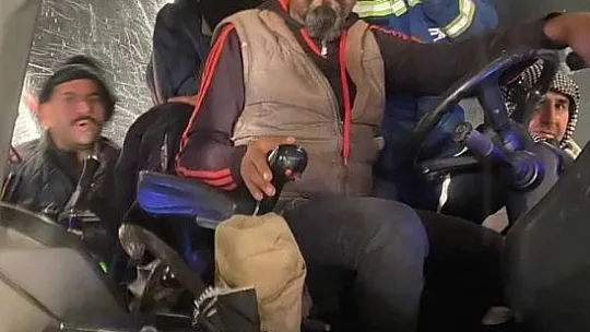Elazığ'da Mahsur Kalan 48 Personeli Ekipler Kurtardı