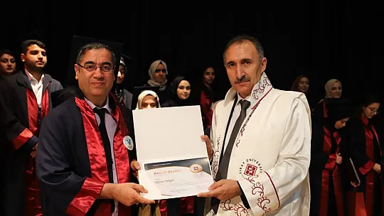 Fırat Üniversitesi 2021-2022 Eğitim-Öğretim Yılı Genel Mezuniyet Töreni Yapıldı