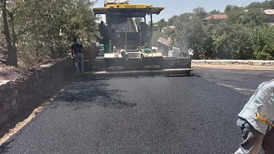 Elazığ İl Özel İdaresi Köy Yollarını BSK Asfaltla Buluşturuyor