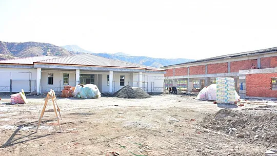 Milletvekili Demirbağ, Palu'da Yapımı Devam Eden Spor Kompleksi ile İlgili Açıklamada Bulundu