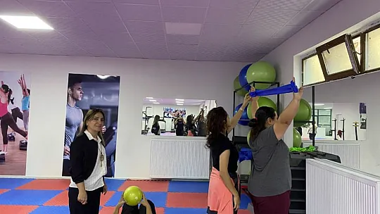 Elazığ Belediyesi Hilalkent Bayan Spor Kompleksi Yoğun İlgi Görüyor