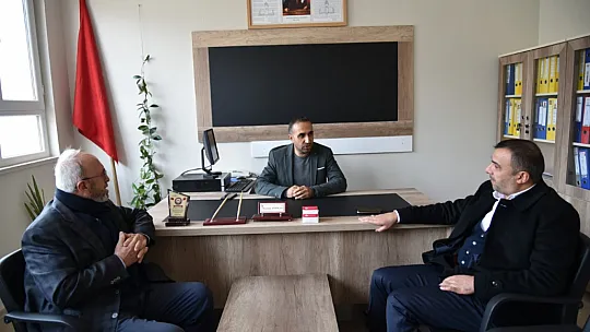 Elazığ Ticaret Borsası'ndan Öğrencilere Giyim Yardımı