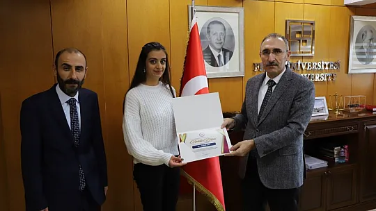 Sosyal Sorumluluk Projelerine Katılan Öğrencilere Teşekkür Belgesi Verildi