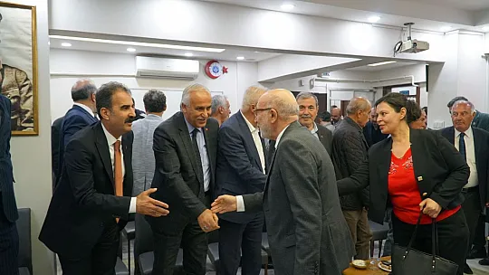 İYİ Parti Adayı Av. İrfan Sönmez, Palu'da temaslarda bulundu