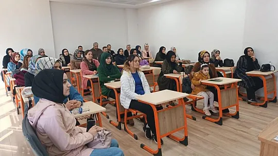 Tuhafiyeciler Ve Konfeksiyoncular Odasından Üyelerine E- Ticaret Eğitimi