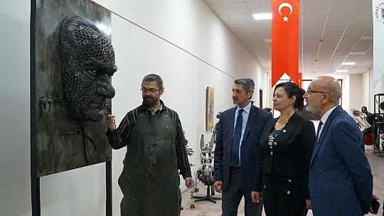 Vekil Adayı Sönmez, Fırat Üniversitesi'ni Ve Sebze Halini Ziyaret Etti