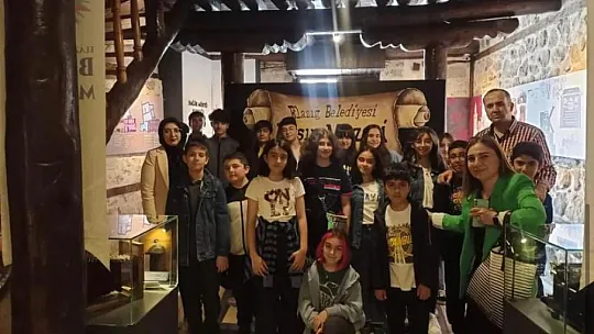 Elazığ'da Öğrencilerden Müze Ziyareti