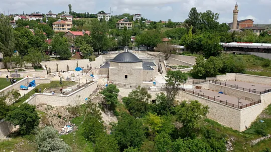 Elazığ'da Tarihi Hoca Hasan Hamamı'nın Restorasyon Çalışmaları Bitmek Üzere