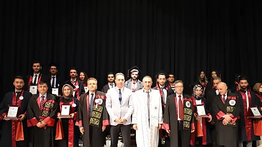 Fırat Üniversitesi 2021-2022 Eğitim-Öğretim Yılı Genel Mezuniyet Töreni Yapıldı