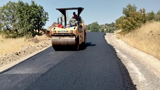 Elazığ İl Özel İdaresi Köy Yollarını BSK Asfaltla Buluşturuyor