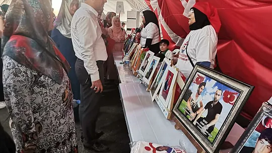 Elazığlılar Diyarbakır Annelerinin Yanında