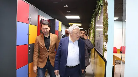 Milletvekili Demirbağ Deneyap Atölyesini ziyaret etti