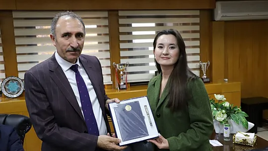 Fırat Üniversitesi İle Kazakistan Abay Devlet Pedagoji Üniversitesi Arasında Protokol İmzalandı