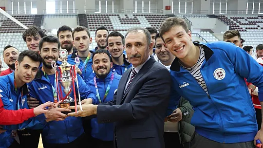 FÜ sporda 208 üniversitesi arasında 11. oldu