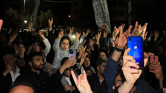 MHP Elazığ Milletvekili Semih Işıkver'e Coşkulu Kutlama