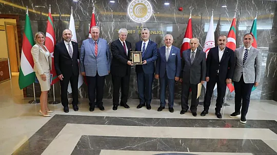 Başkan Alan, TOBTİM Yönetimi ile birlikte Ticaret Bakanını ziyaret etti