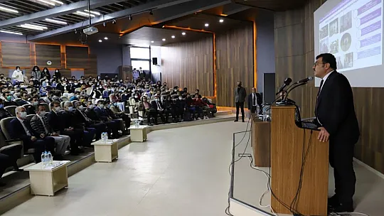 TÜBİTAK Başkanı Prof. Dr. Hasan Mandal Fırat Üniversitesi Akademisyen ve Öğrencileri ile Bir Araya Geldi