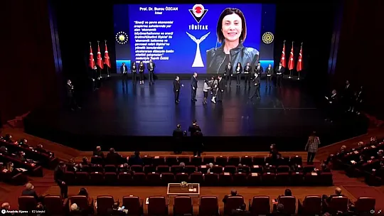 Cumhurbaşkanı Erdoğan, Fırat Üniversitesi Akademisyenlerine TÜBİTAK Ve TÜBA-GEBİP Ödüllerini Verdi