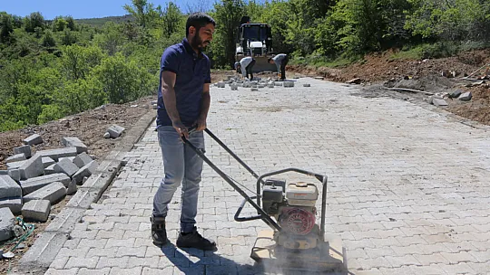Elazığ İl Özel İdaresi Köyleri Kilitli Parke İle Donatıyor