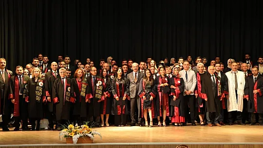 Fırat Üniversitesi 2021-2022 Eğitim-Öğretim Yılı Genel Mezuniyet Töreni Yapıldı