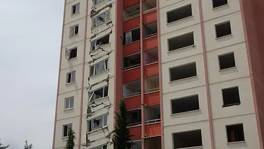 Bu Binayı Bir Gören Bir Daha Bakıyor!