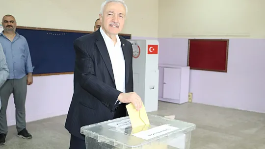Demirbağ, Oy Kullanıp Okulları Ziyaret Etti